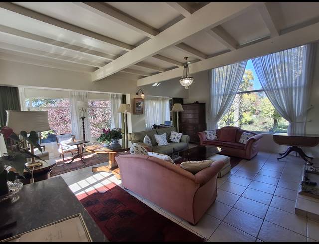5 BEDROOM HOUSE FOR SALE IN GREENDALE
